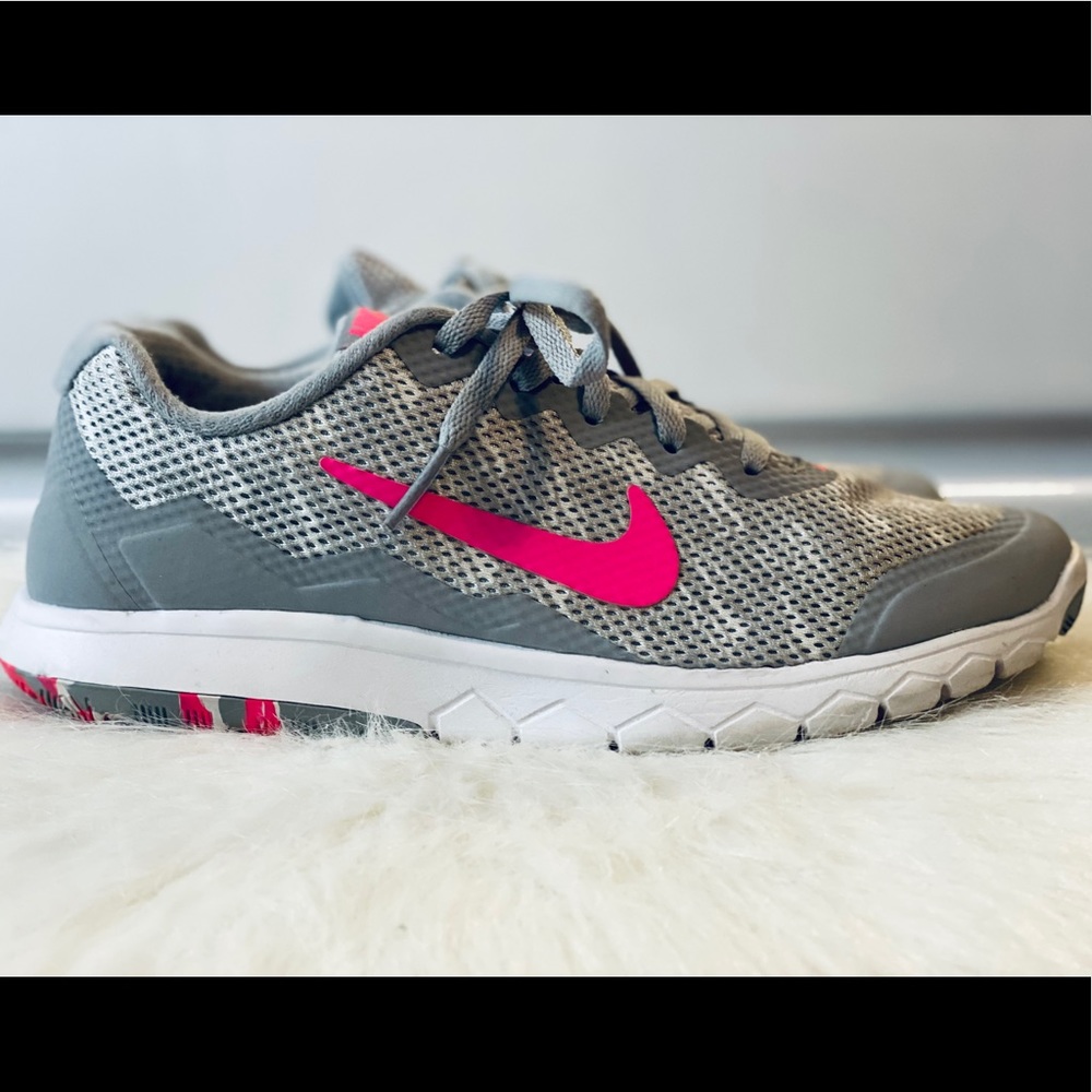 Nike Women's Flex Experience: Women’s size 6.5